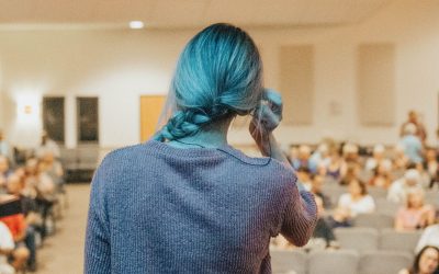 3 Tips for Confident Public Speaking for the Hearing Impaired
