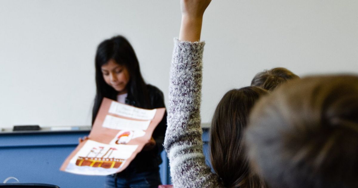 teaching-communication-skills-to-kids Students