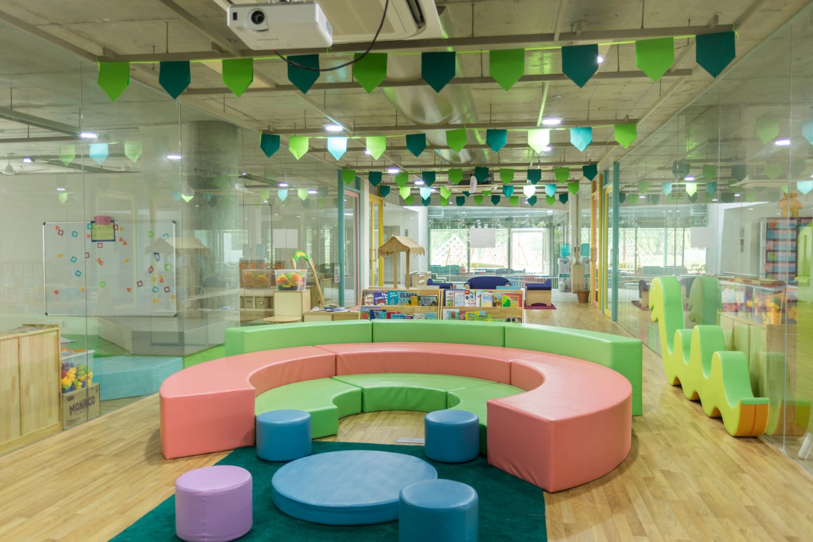 parent groups and meet up spaces to reduce single-parent stress